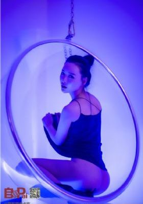 女邻居丰满奶水hd